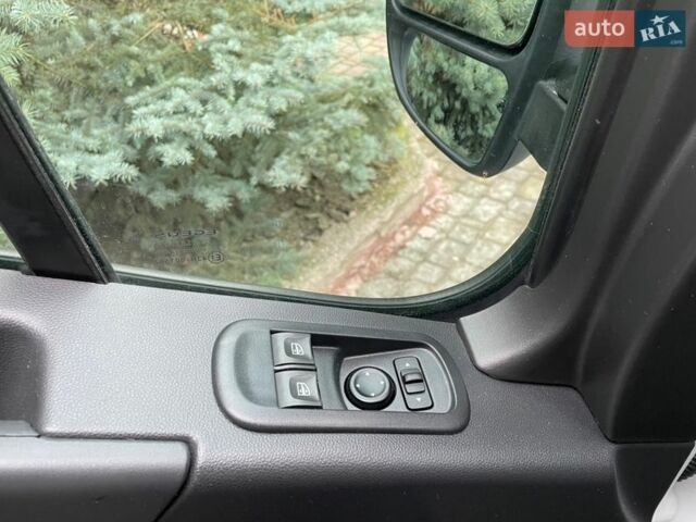 Білий Рено Мастєр, об'ємом двигуна 0 л та пробігом 164 тис. км за 21700 $, фото 16 на Automoto.ua