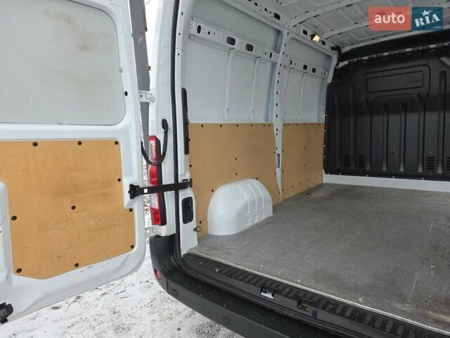 Білий Рено Мастєр, об'ємом двигуна 2.3 л та пробігом 181 тис. км за 20000 $, фото 36 на Automoto.ua