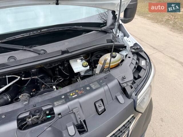 Білий Рено Мастєр, об'ємом двигуна 2.3 л та пробігом 335 тис. км за 24500 $, фото 56 на Automoto.ua