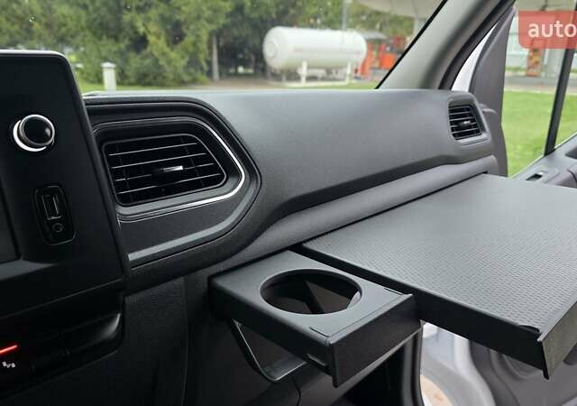 Белый Рено Мастер, объемом двигателя 2.3 л и пробегом 193 тыс. км за 21700 $, фото 7 на Automoto.ua