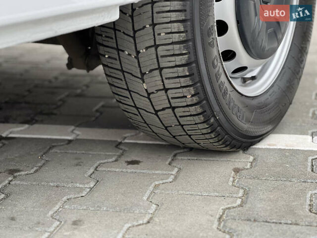 Белый Рено Мастер, объемом двигателя 2.3 л и пробегом 233 тыс. км за 17900 $, фото 33 на Automoto.ua