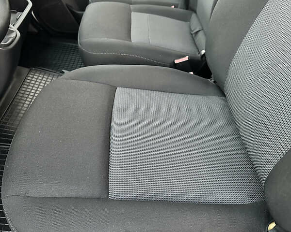 Білий Рено Мастєр, об'ємом двигуна 2.3 л та пробігом 171 тис. км за 18800 $, фото 32 на Automoto.ua