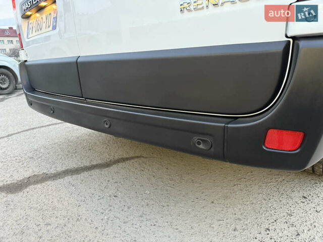 Белый Рено Мастер, объемом двигателя 0 л и пробегом 252 тыс. км за 18800 $, фото 11 на Automoto.ua