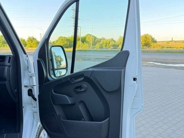 Белый Рено Мастер, объемом двигателя 2.3 л и пробегом 147 тыс. км за 21555 $, фото 20 на Automoto.ua