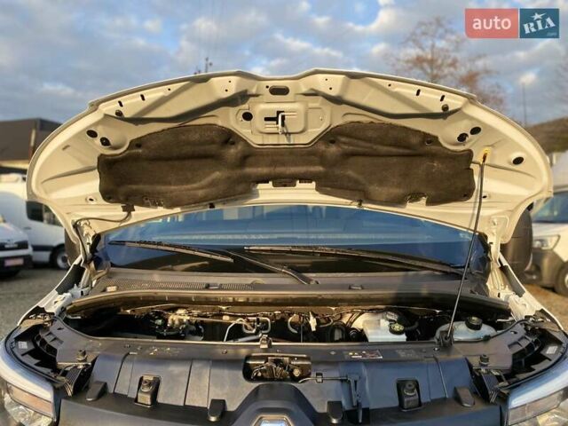 Білий Рено Мастєр, об'ємом двигуна 2.3 л та пробігом 198 тис. км за 17850 $, фото 38 на Automoto.ua