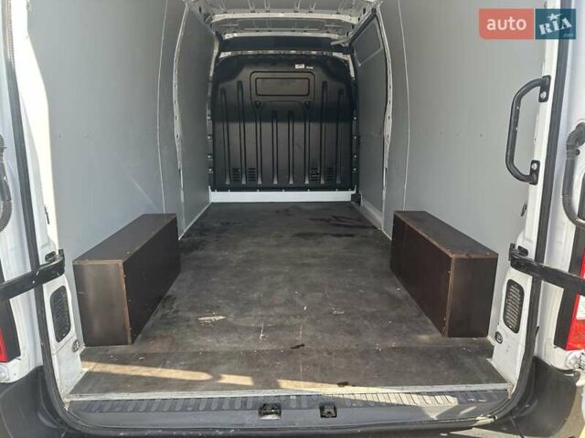 Білий Рено Мастєр, об'ємом двигуна 2.3 л та пробігом 187 тис. км за 21800 $, фото 26 на Automoto.ua