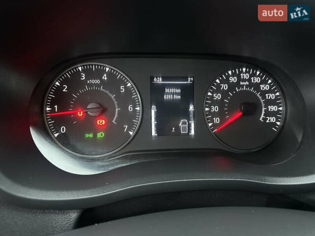 Білий Рено Мастєр, об'ємом двигуна 2.3 л та пробігом 40 тис. км за 23300 $, фото 38 на Automoto.ua