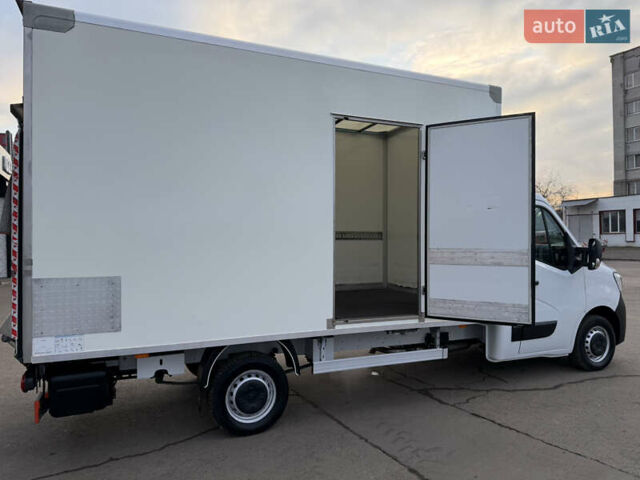 Белый Рено Мастер, объемом двигателя 2.3 л и пробегом 255 тыс. км за 24900 $, фото 29 на Automoto.ua