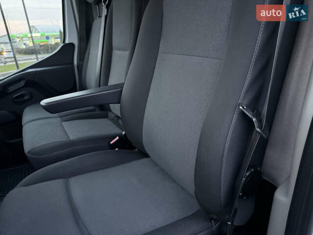 Белый Рено Мастер, объемом двигателя 0 л и пробегом 252 тыс. км за 18800 $, фото 34 на Automoto.ua