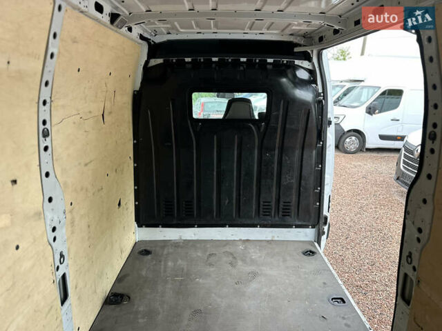 Білий Рено Мастєр, об'ємом двигуна 2.3 л та пробігом 204 тис. км за 22300 $, фото 25 на Automoto.ua