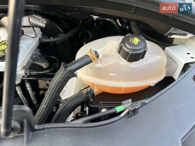 Белый Рено Мастер, объемом двигателя 2.3 л и пробегом 164 тыс. км за 19950 $, фото 61 на Automoto.ua