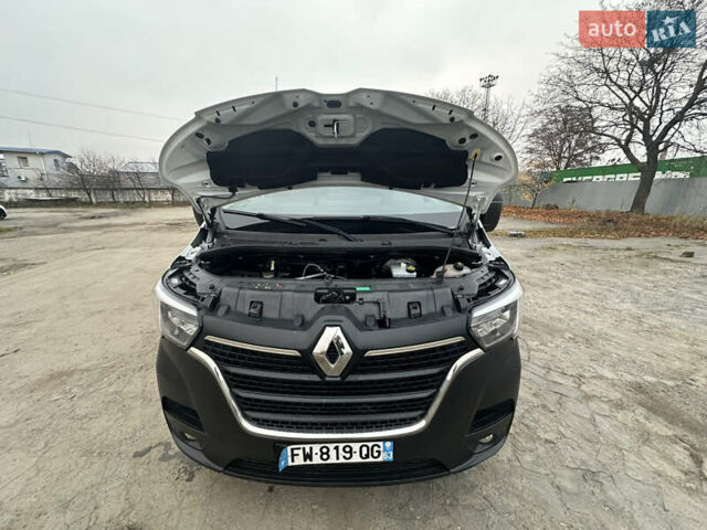 Білий Рено Мастєр, об'ємом двигуна 2.3 л та пробігом 308 тис. км за 18500 $, фото 19 на Automoto.ua