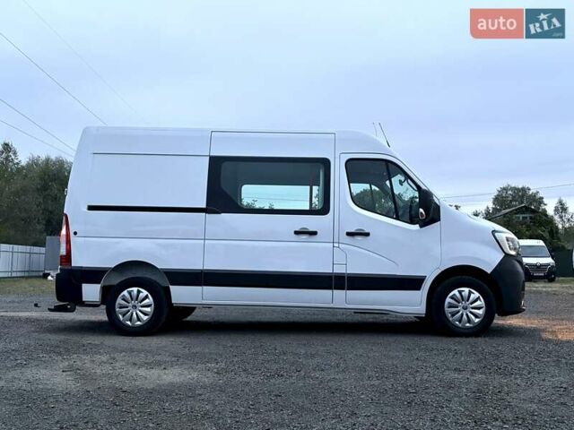 Белый Рено Мастер, объемом двигателя 2.3 л и пробегом 223 тыс. км за 17200 $, фото 5 на Automoto.ua