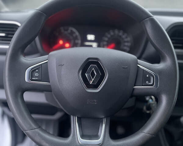 Белый Рено Мастер, объемом двигателя 2.3 л и пробегом 202 тыс. км за 21900 $, фото 23 на Automoto.ua