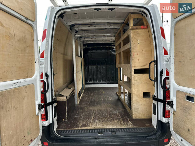 Белый Рено Мастер, объемом двигателя 2.3 л и пробегом 204 тыс. км за 20800 $, фото 23 на Automoto.ua