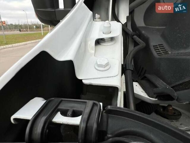 Белый Рено Мастер, объемом двигателя 2.3 л и пробегом 293 тыс. км за 24999 $, фото 53 на Automoto.ua