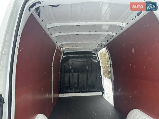 Белый Рено Мастер, объемом двигателя 2.3 л и пробегом 253 тыс. км за 20999 $, фото 10 на Automoto.ua