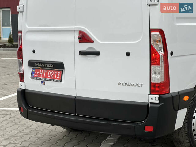 Белый Рено Мастер, объемом двигателя 2.3 л и пробегом 233 тыс. км за 17900 $, фото 68 на Automoto.ua