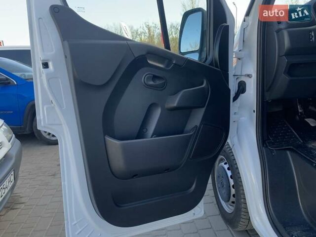 Білий Рено Мастєр, об'ємом двигуна 2.3 л та пробігом 218 тис. км за 19999 $, фото 22 на Automoto.ua