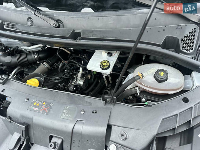 Белый Рено Мастер, объемом двигателя 2.3 л и пробегом 36 тыс. км за 25600 $, фото 18 на Automoto.ua