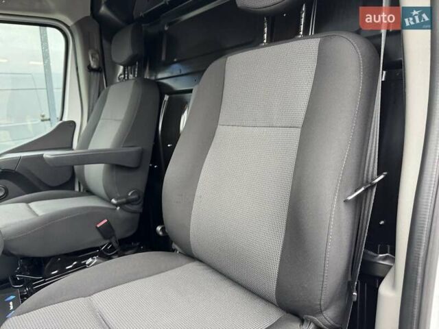 Белый Рено Мастер, объемом двигателя 2.3 л и пробегом 230 тыс. км за 20500 $, фото 19 на Automoto.ua