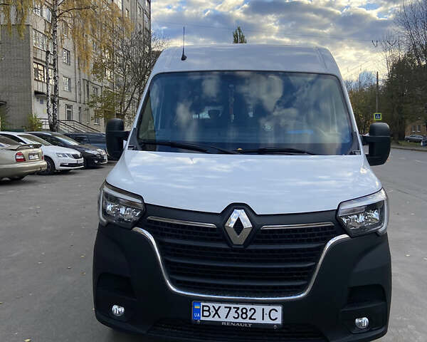 Белый Рено Мастер, объемом двигателя 2.3 л и пробегом 150 тыс. км за 21700 $, фото 2 на Automoto.ua