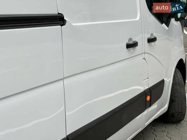 Белый Рено Мастер, объемом двигателя 2.3 л и пробегом 233 тыс. км за 17900 $, фото 72 на Automoto.ua