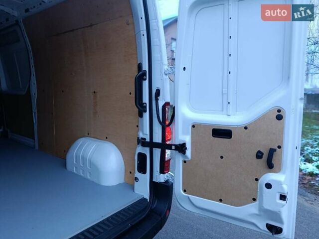 Білий Рено Мастєр, об'ємом двигуна 2.3 л та пробігом 181 тис. км за 21999 $, фото 25 на Automoto.ua