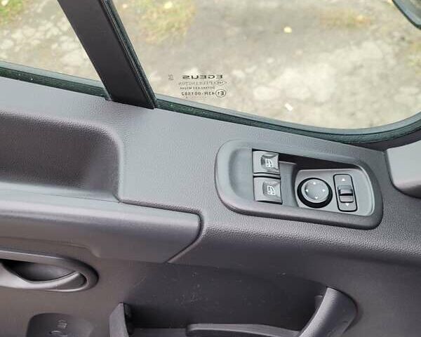 Белый Рено Мастер, объемом двигателя 2.3 л и пробегом 178 тыс. км за 20800 $, фото 48 на Automoto.ua