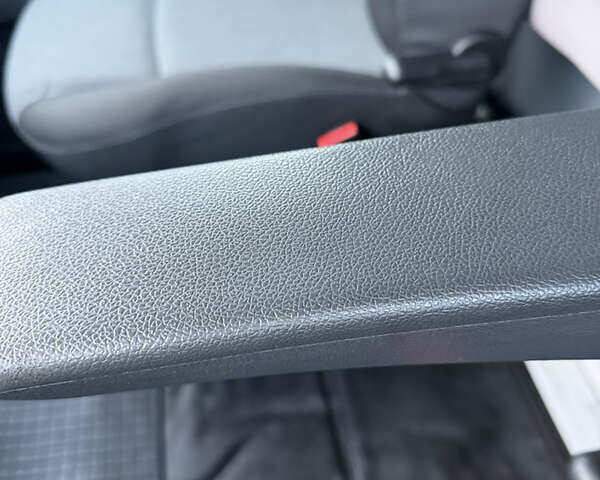 Белый Рено Мастер, объемом двигателя 2.3 л и пробегом 320 тыс. км за 24500 $, фото 28 на Automoto.ua