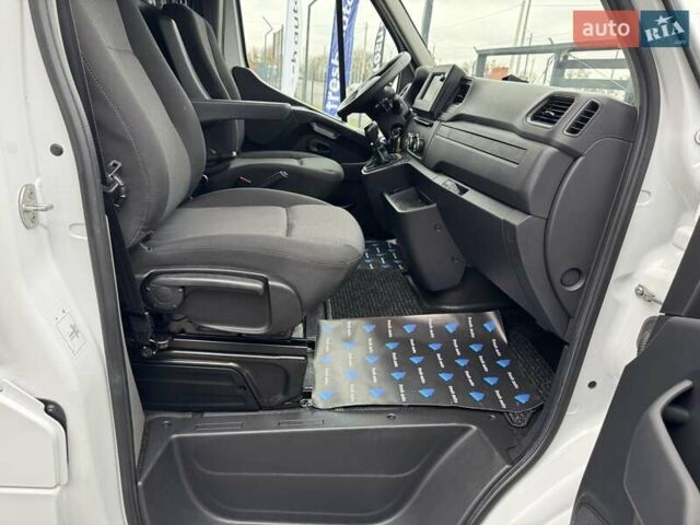 Белый Рено Мастер, объемом двигателя 2.3 л и пробегом 230 тыс. км за 20500 $, фото 29 на Automoto.ua