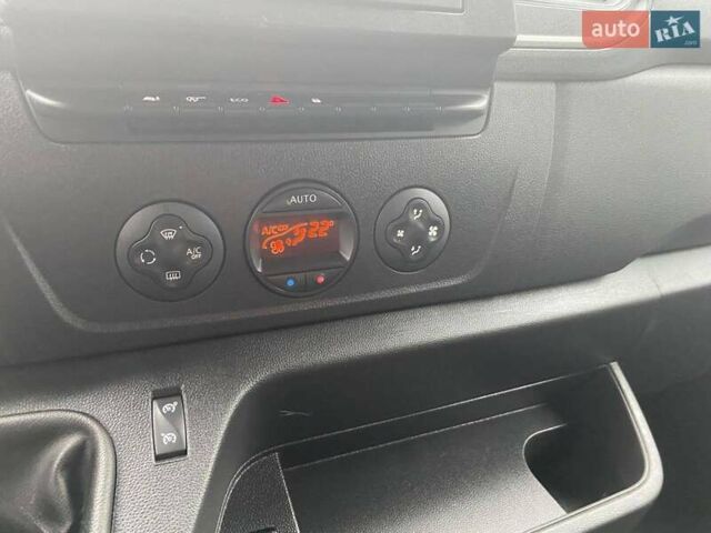 Белый Рено Мастер, объемом двигателя 2.3 л и пробегом 263 тыс. км за 20998 $, фото 13 на Automoto.ua