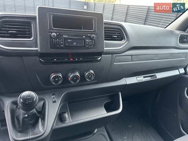 Білий Рено Мастєр, об'ємом двигуна 2.3 л та пробігом 198 тис. км за 19999 $, фото 37 на Automoto.ua