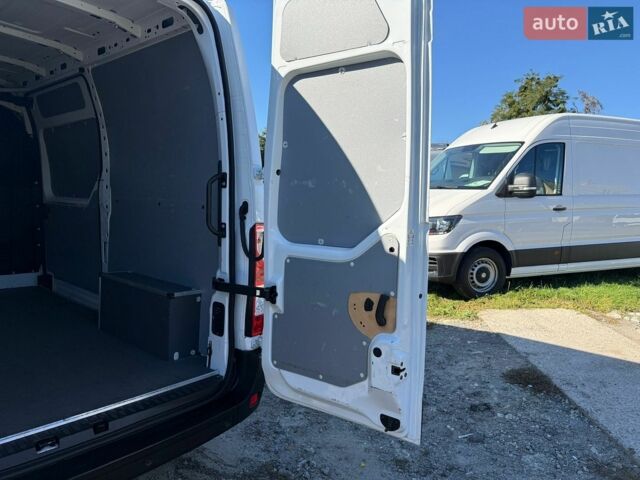 Белый Рено Мастер, объемом двигателя 2.3 л и пробегом 180 тыс. км за 19999 $, фото 17 на Automoto.ua