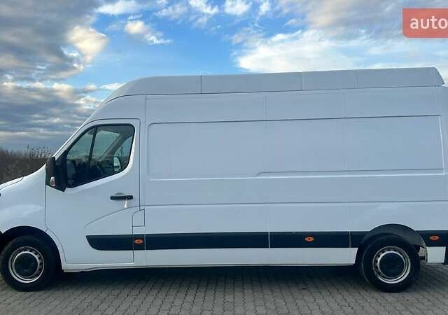 Белый Рено Мастер, объемом двигателя 2.3 л и пробегом 195 тыс. км за 19200 $, фото 1 на Automoto.ua