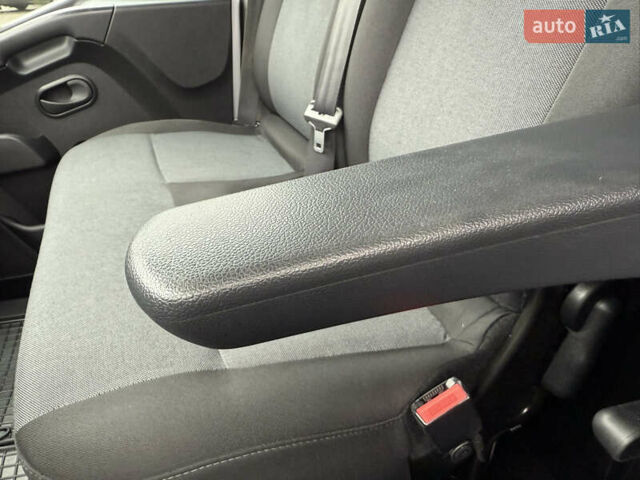 Білий Рено Мастєр, об'ємом двигуна 0 л та пробігом 192 тис. км за 21600 $, фото 44 на Automoto.ua