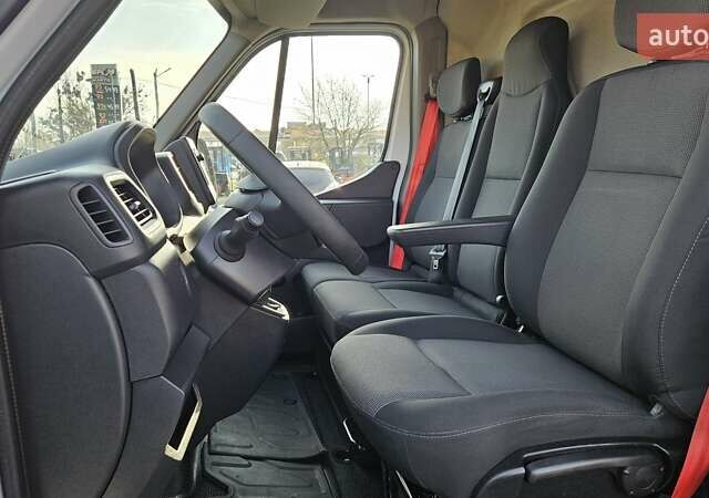 Білий Рено Мастєр, об'ємом двигуна 2.3 л та пробігом 103 тис. км за 23800 $, фото 20 на Automoto.ua