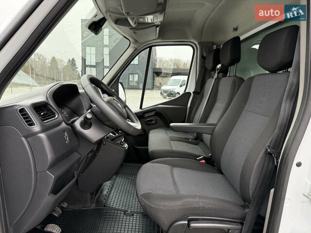 Белый Рено Мастер, объемом двигателя 0 л и пробегом 199 тыс. км за 26500 $, фото 38 на Automoto.ua