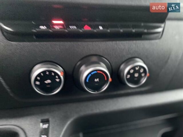 Білий Рено Мастєр, об'ємом двигуна 2.3 л та пробігом 255 тис. км за 18350 $, фото 46 на Automoto.ua