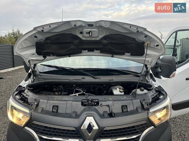 Білий Рено Мастєр, об'ємом двигуна 2.3 л та пробігом 198 тис. км за 19999 $, фото 26 на Automoto.ua