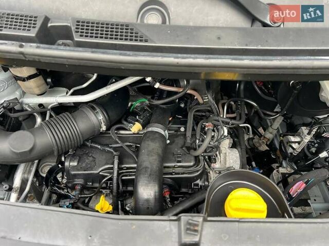 Белый Рено Мастер, объемом двигателя 2.3 л и пробегом 287 тыс. км за 25500 $, фото 117 на Automoto.ua