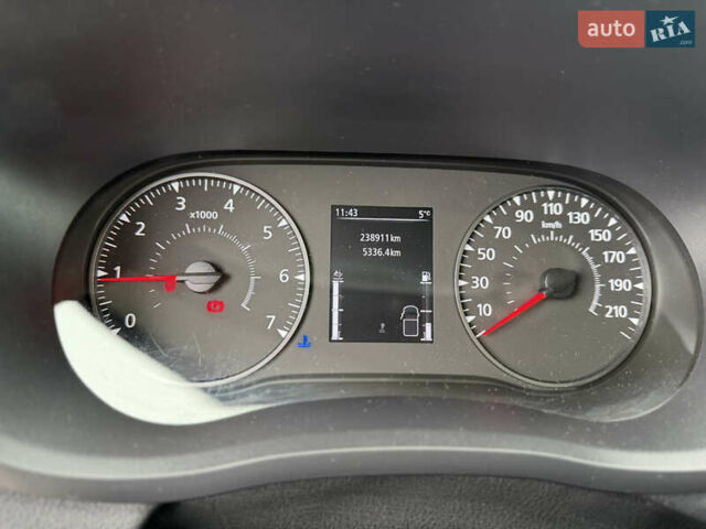 Білий Рено Мастєр, об'ємом двигуна 0 л та пробігом 238 тис. км за 26900 $, фото 19 на Automoto.ua