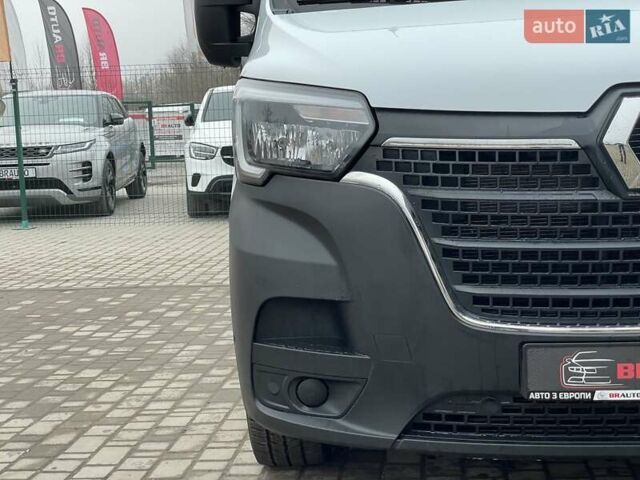 Белый Рено Мастер, объемом двигателя 2.3 л и пробегом 227 тыс. км за 24155 $, фото 5 на Automoto.ua