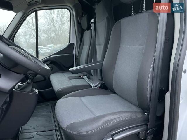 Белый Рено Мастер, объемом двигателя 2.3 л и пробегом 227 тыс. км за 24155 $, фото 25 на Automoto.ua