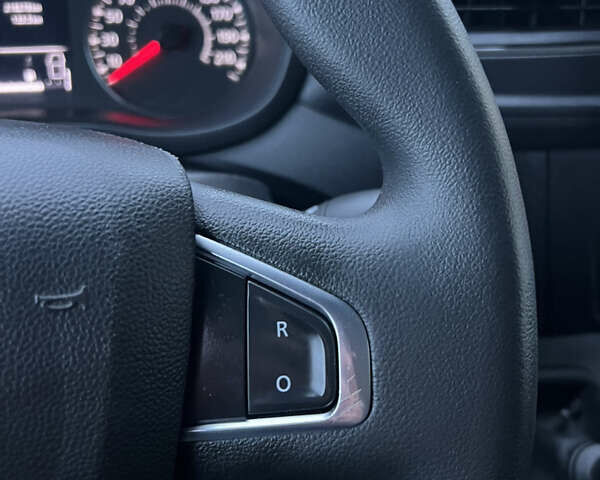 Білий Рено Мастєр, об'ємом двигуна 2.3 л та пробігом 218 тис. км за 19555 $, фото 37 на Automoto.ua