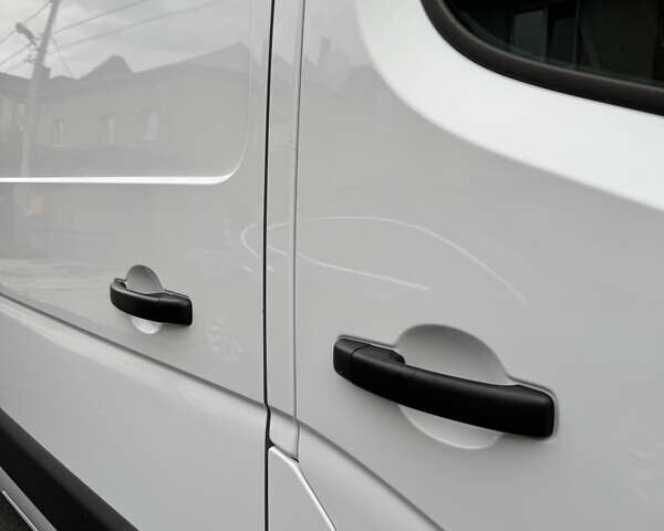 Білий Рено Мастєр, об'ємом двигуна 2.3 л та пробігом 95 тис. км за 27000 $, фото 8 на Automoto.ua