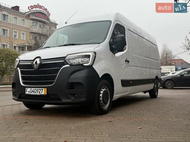 Белый Рено Мастер, объемом двигателя 2.3 л и пробегом 185 тыс. км за 23850 $, фото 1 на Automoto.ua