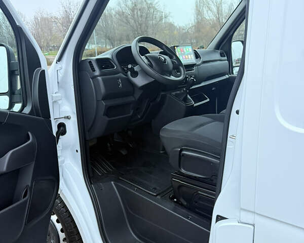 Білий Рено Мастєр, об'ємом двигуна 2.3 л та пробігом 239 тис. км за 22799 $, фото 53 на Automoto.ua