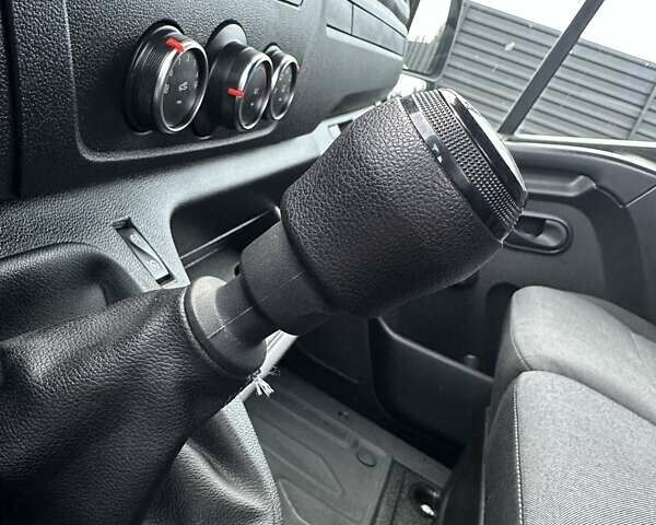 Білий Рено Мастєр, об'ємом двигуна 2.3 л та пробігом 198 тис. км за 19999 $, фото 39 на Automoto.ua