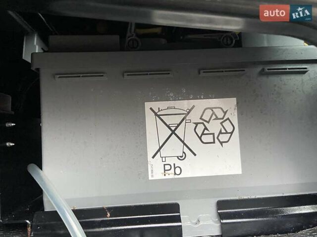 Белый Рено Мастер, объемом двигателя 0 л и пробегом 267 тыс. км за 19999 $, фото 18 на Automoto.ua